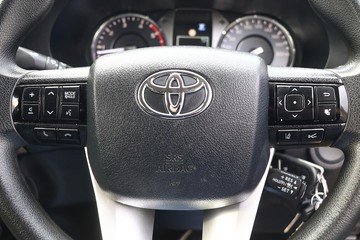 https://dvg-vehicle-assets.s3.amazonaws.com/81529/32ua65ywdkenxwj7hjvjk9tdc.jpg