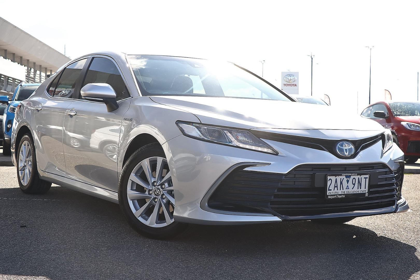 Toyota Camry image 1