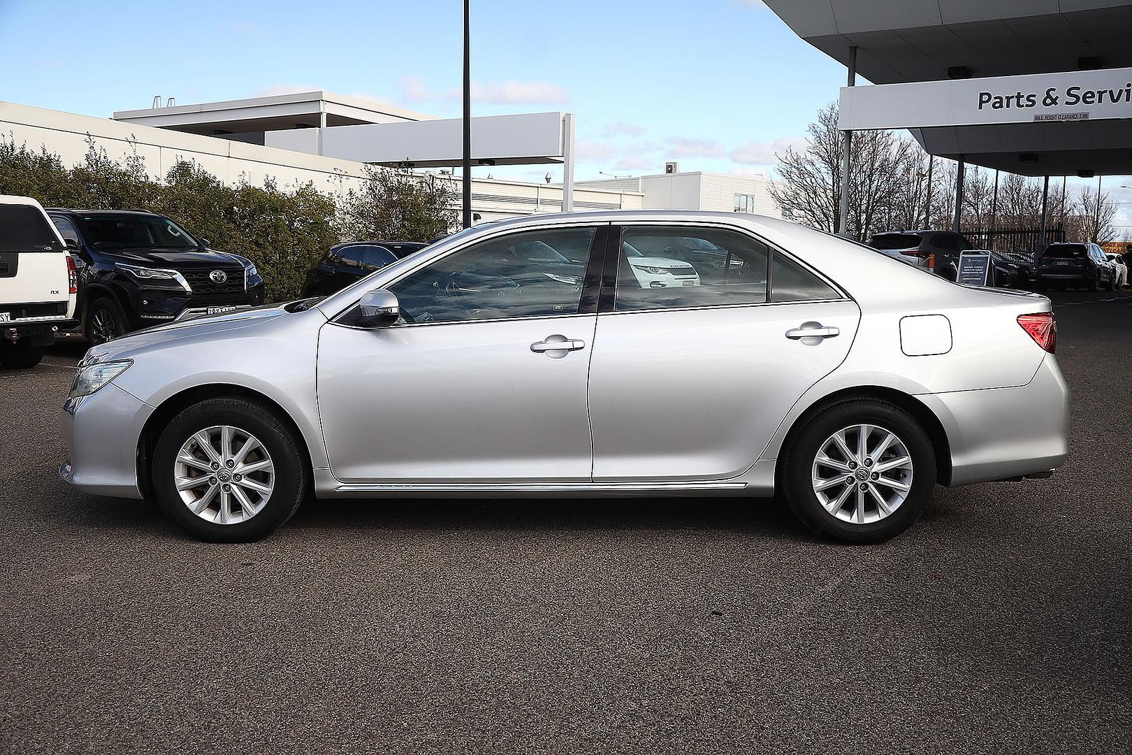 Toyota Aurion image 4