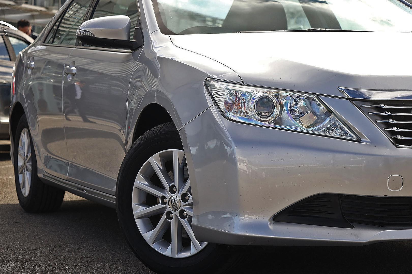 Toyota Aurion image 2