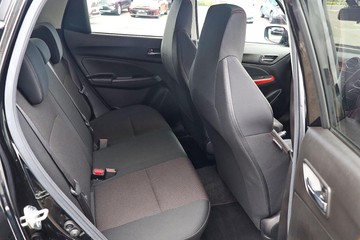 https://dvg-vehicle-assets.s3.amazonaws.com/81546/104fufzfa0rxo25vxwpu125z.jpg