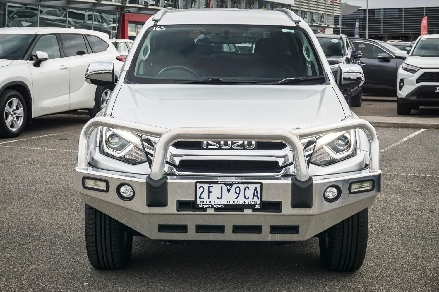 Isuzu Mu-x image 3