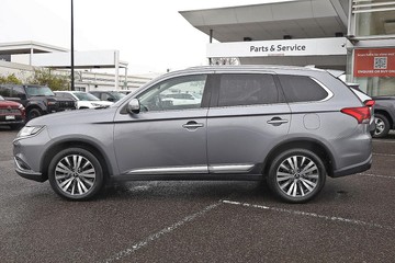 https://dvg-vehicle-assets.s3.amazonaws.com/81555/97uqt8vec8osrca3uwrhwq1s8.jpg