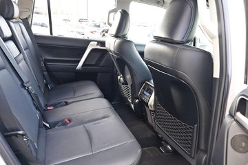 https://dvg-vehicle-assets.s3.amazonaws.com/81557/b6q9gvcjiz9z8l8qxbo0f8i7j.jpg