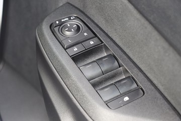 https://dvg-vehicle-assets.s3.amazonaws.com/81572/ernwqf5h9di1qigno8654c8v0.jpg