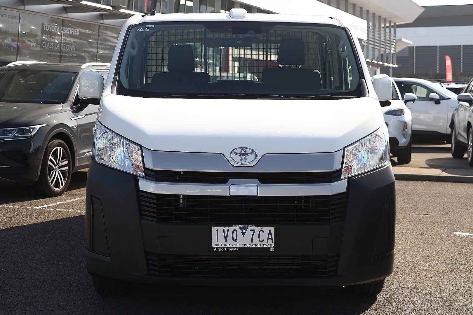 Toyota Hiace image 3