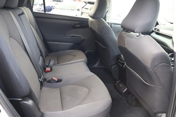 https://dvg-vehicle-assets.s3.amazonaws.com/81586/axlcql3ia0si1bgv1n9lrgk70.jpg