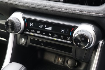 https://dvg-vehicle-assets.s3.amazonaws.com/81587/1l6szwf3f93s7vhfqydyagi0l.jpg