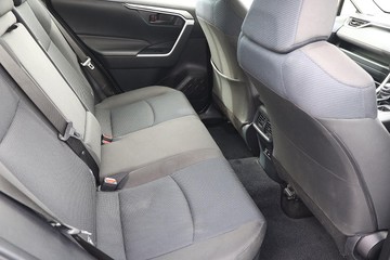 https://dvg-vehicle-assets.s3.amazonaws.com/81587/2c5e0ipcy1jlec2vac5nwie1l.jpg