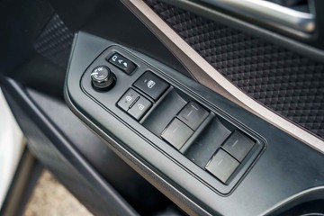 https://dvg-vehicle-assets.s3.amazonaws.com/81603/59a5f5aw05c2t6djpzt79x9i1.jpg