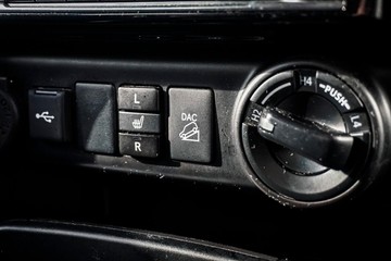 https://dvg-vehicle-assets.s3.amazonaws.com/81604/7aos7wggxm8unmj53f5tz5x19.jpg