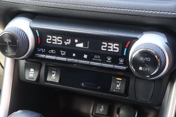 https://dvg-vehicle-assets.s3.amazonaws.com/81612/1g1b0cxin345he1g77vii694l.jpg
