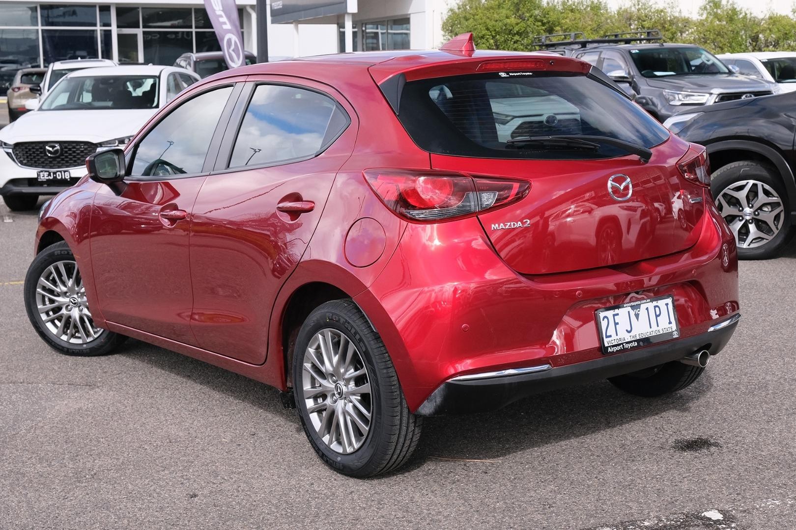 Mazda 2 image 4