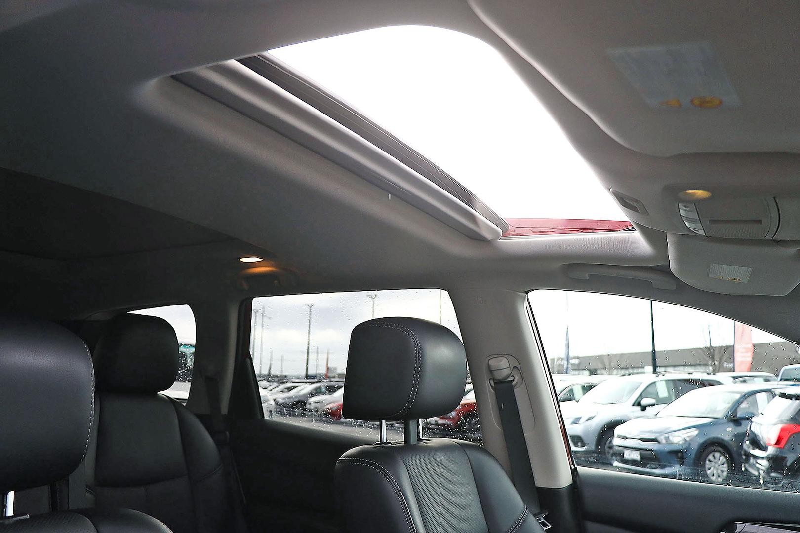Nissan Pathfinder image 3