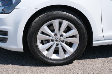 https://dvg-vehicle-assets.s3.amazonaws.com/81616/9lubf409tey16e55o6fior71d.jpg