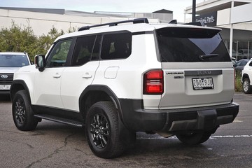 https://dvg-vehicle-assets.s3.amazonaws.com/81622/46jc4v7gkijcqgrj8s6q2r14e.jpg