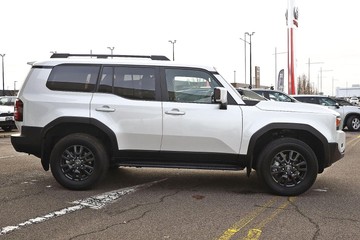 https://dvg-vehicle-assets.s3.amazonaws.com/81622/5hsoqxibx5jmyxfjitl1ry4ti.jpg