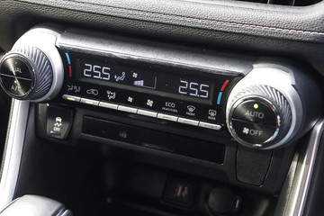https://dvg-vehicle-assets.s3.amazonaws.com/81624/8ykw84rqlc1bugg2ojrd2d3g7.jpg