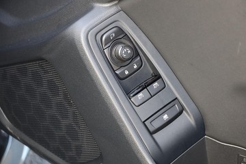 https://dvg-vehicle-assets.s3.amazonaws.com/81641/1w38crbun575snvyuhvdw82r6.jpg