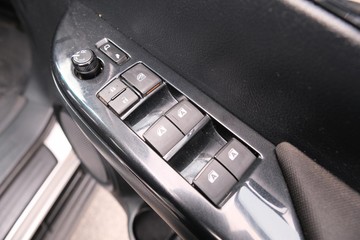 https://dvg-vehicle-assets.s3.amazonaws.com/81654/56s8feu0uccl7krs3errgseew.jpg