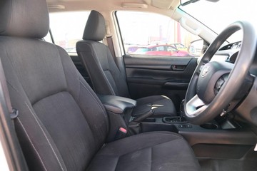 https://dvg-vehicle-assets.s3.amazonaws.com/81676/1o8yzjg4s6i48zmj3o8zlczs2.jpg