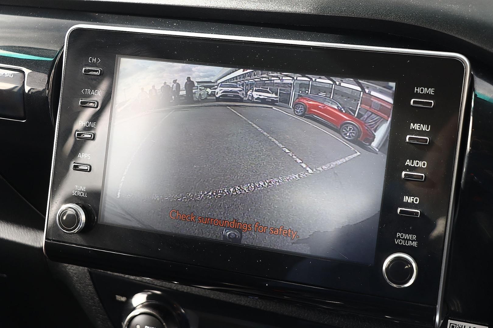 Toyota Hilux image 3