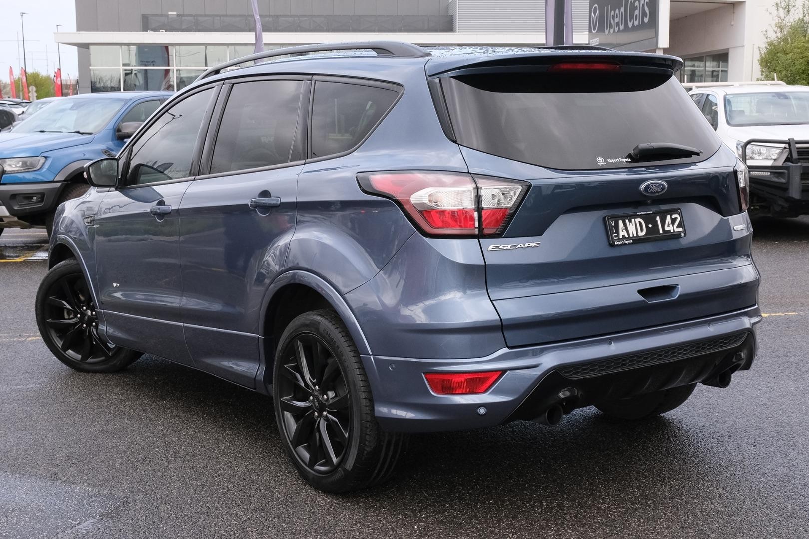 Ford Escape image 2