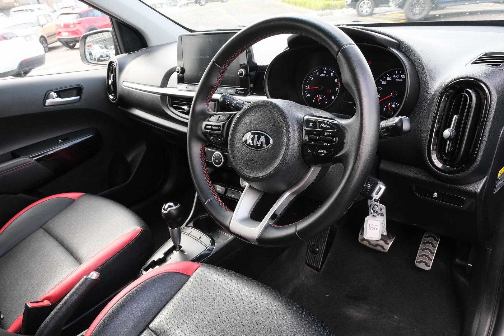 Kia Picanto image 2