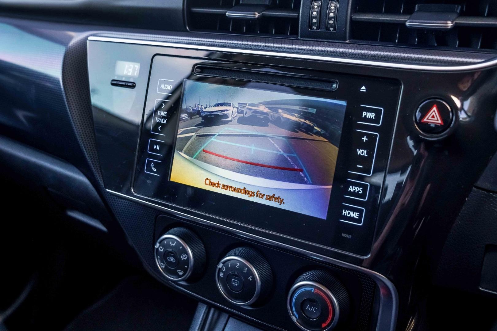 Toyota Corolla image 3