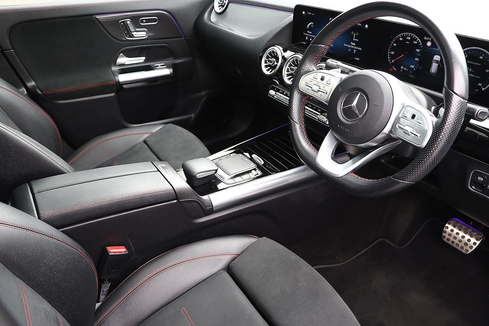 Mercedes Benz Gla-class image 3