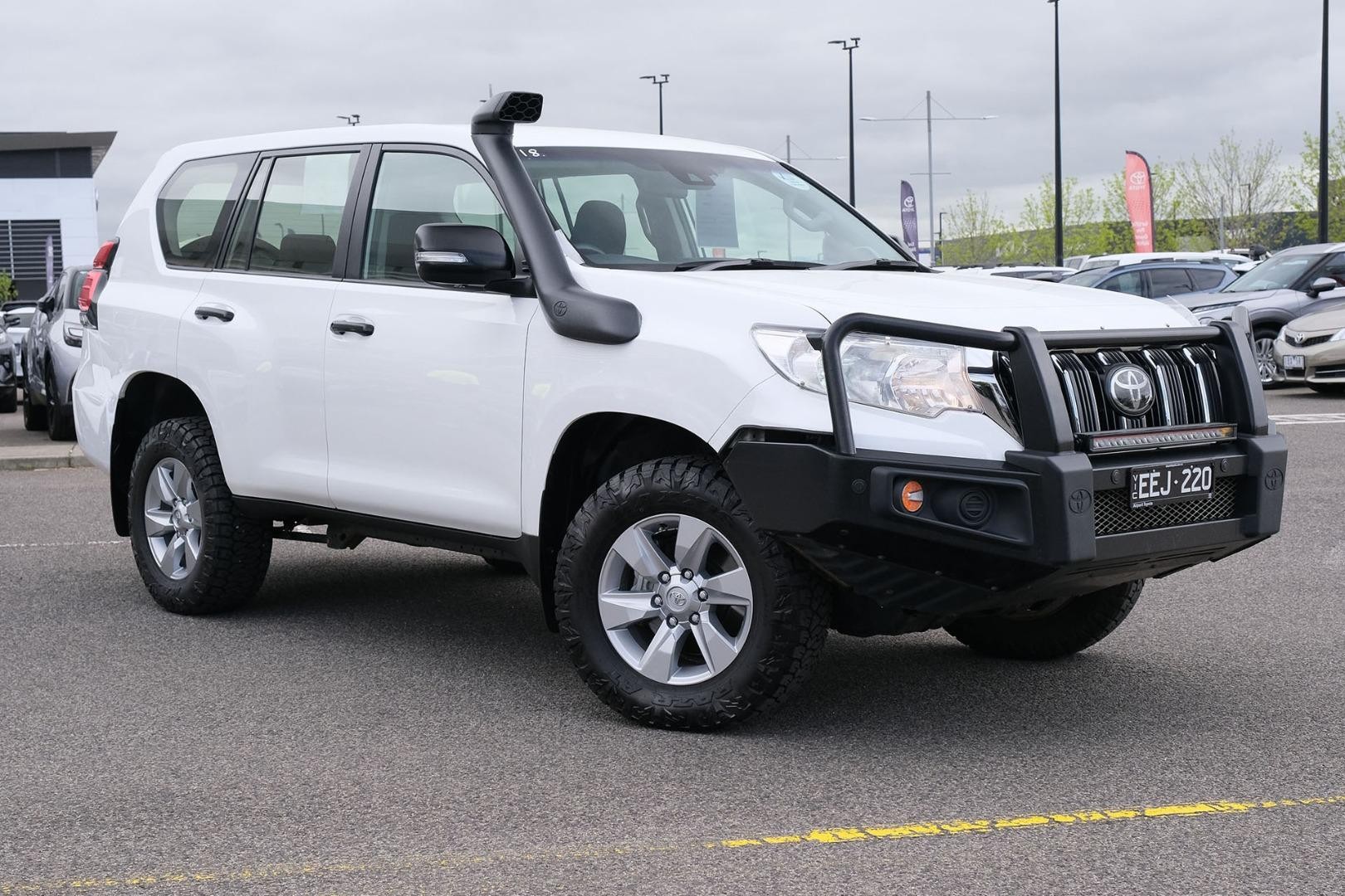 Toyota Landcruiser Prado image 1
