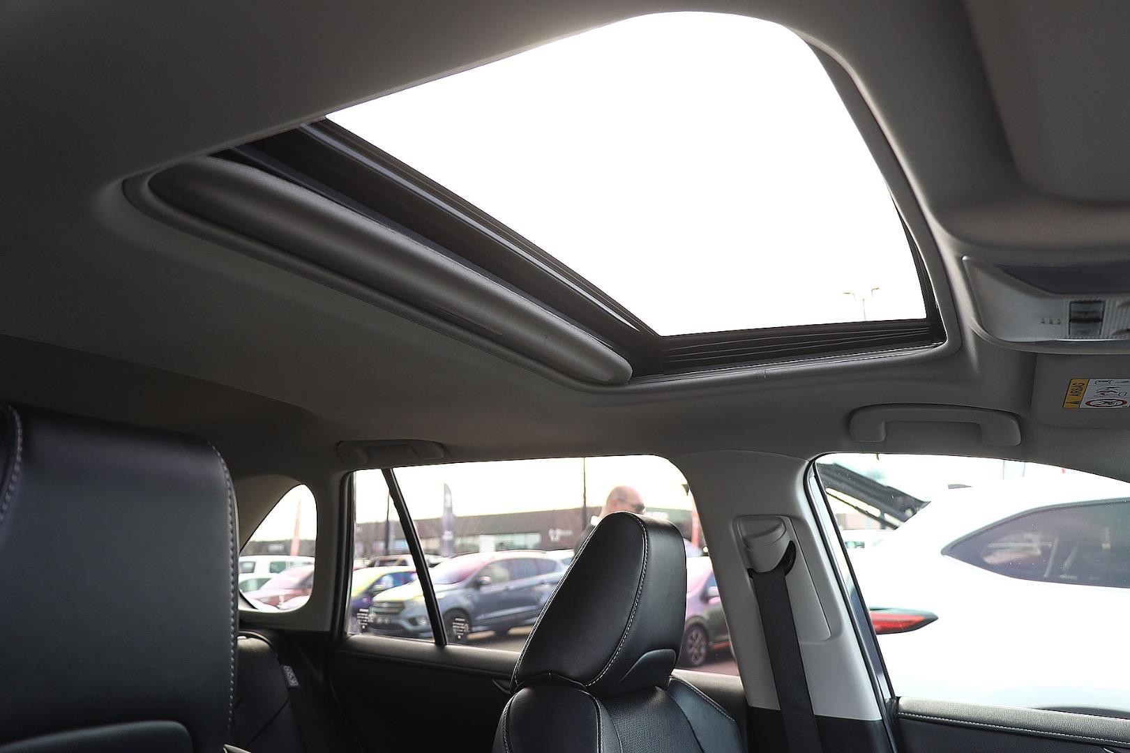 Toyota Rav4 image 3