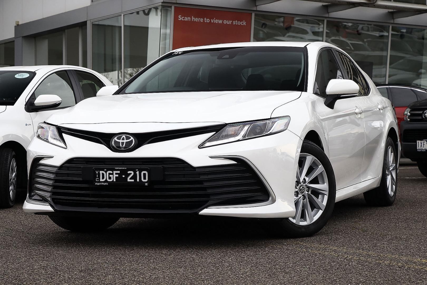 Toyota Camry image 3
