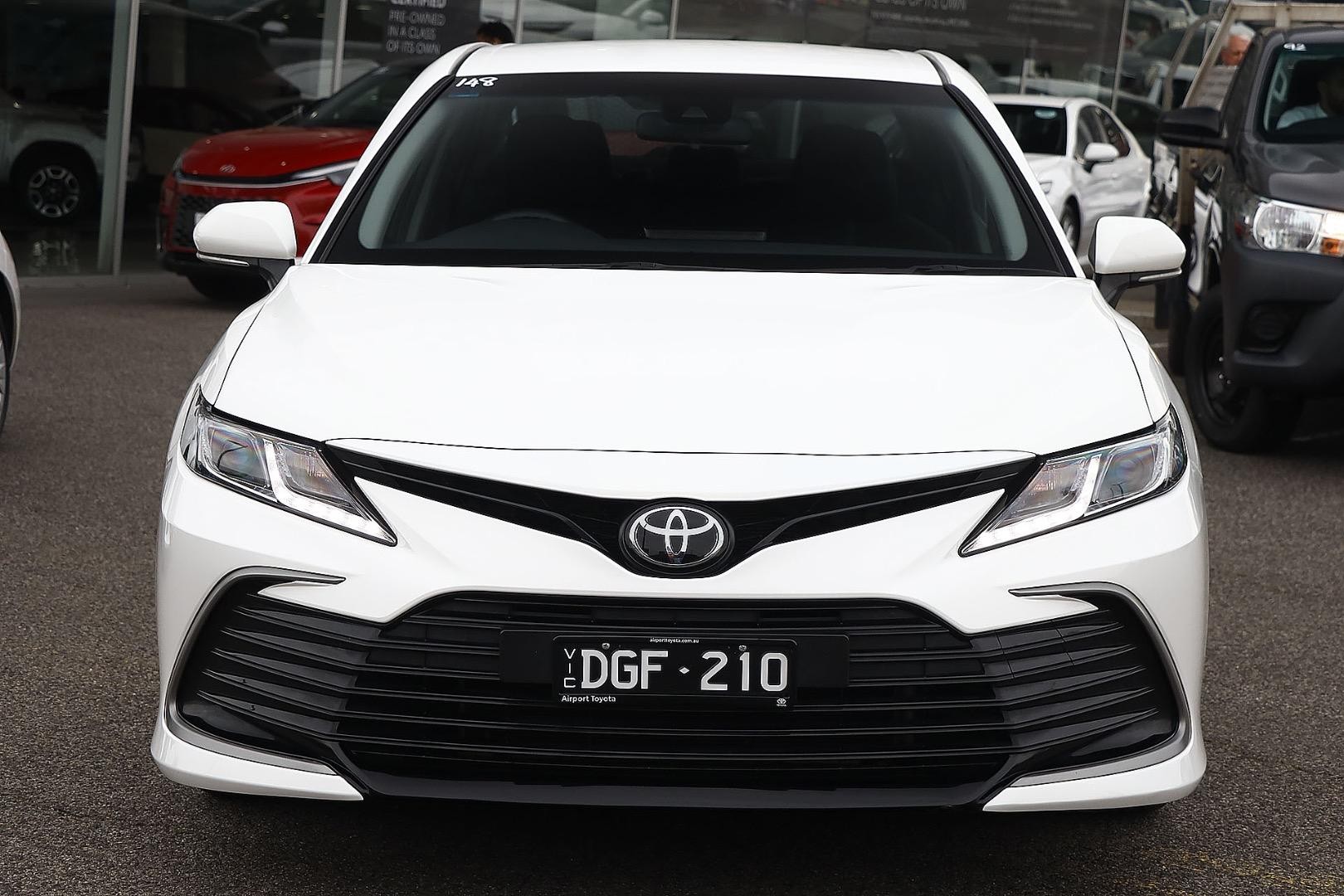 Toyota Camry image 4