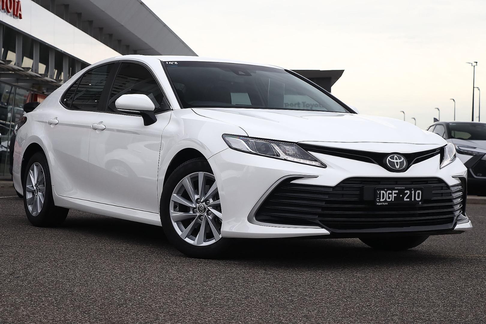 Toyota Camry image 1