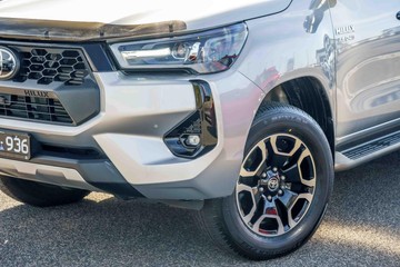 https://dvg-vehicle-assets.s3.amazonaws.com/81797/71b2j9s394bx937yxzw8wet4l.jpg