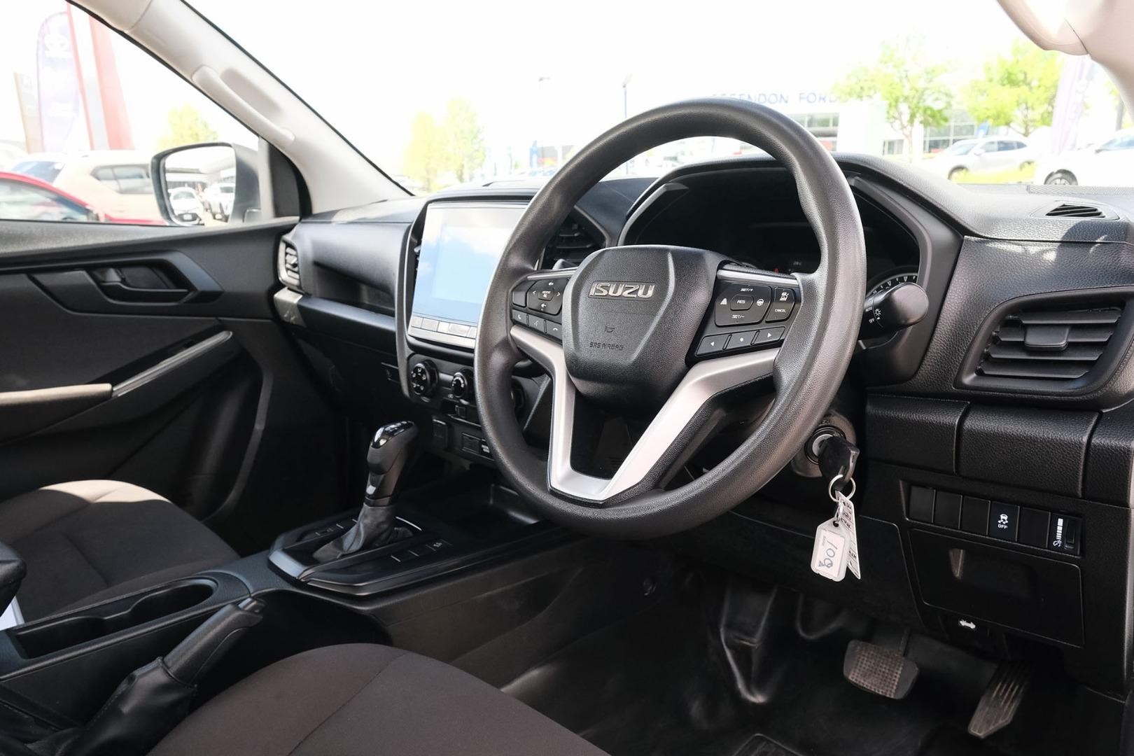 Isuzu D-max image 2