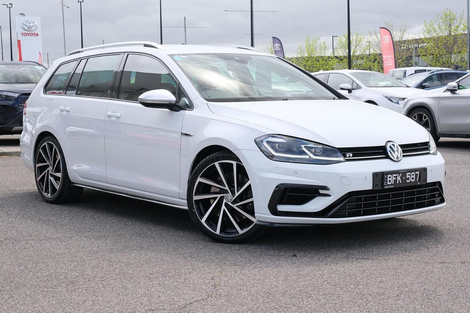 Volkswagen Golf image 1