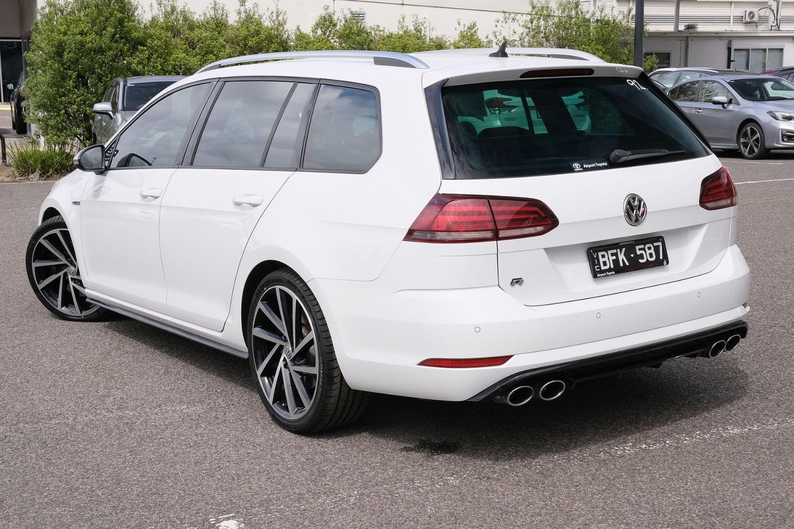Volkswagen Golf image 4