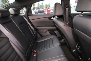https://dvg-vehicle-assets.s3.amazonaws.com/895468/p4303gtks8vtoit3jvzgg2ahb.jpg