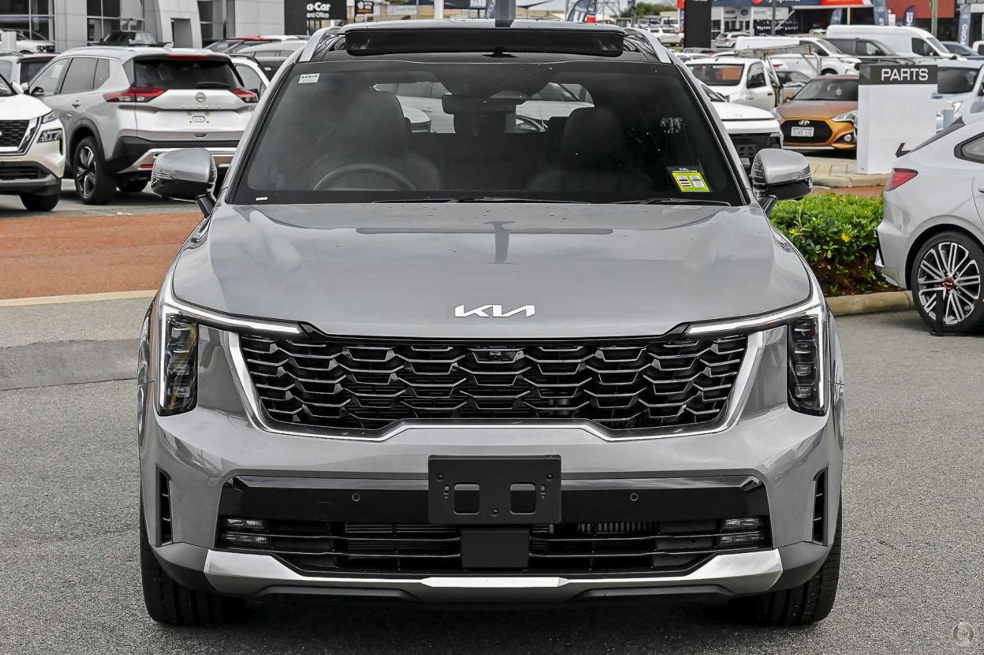 Kia Sorento image 2