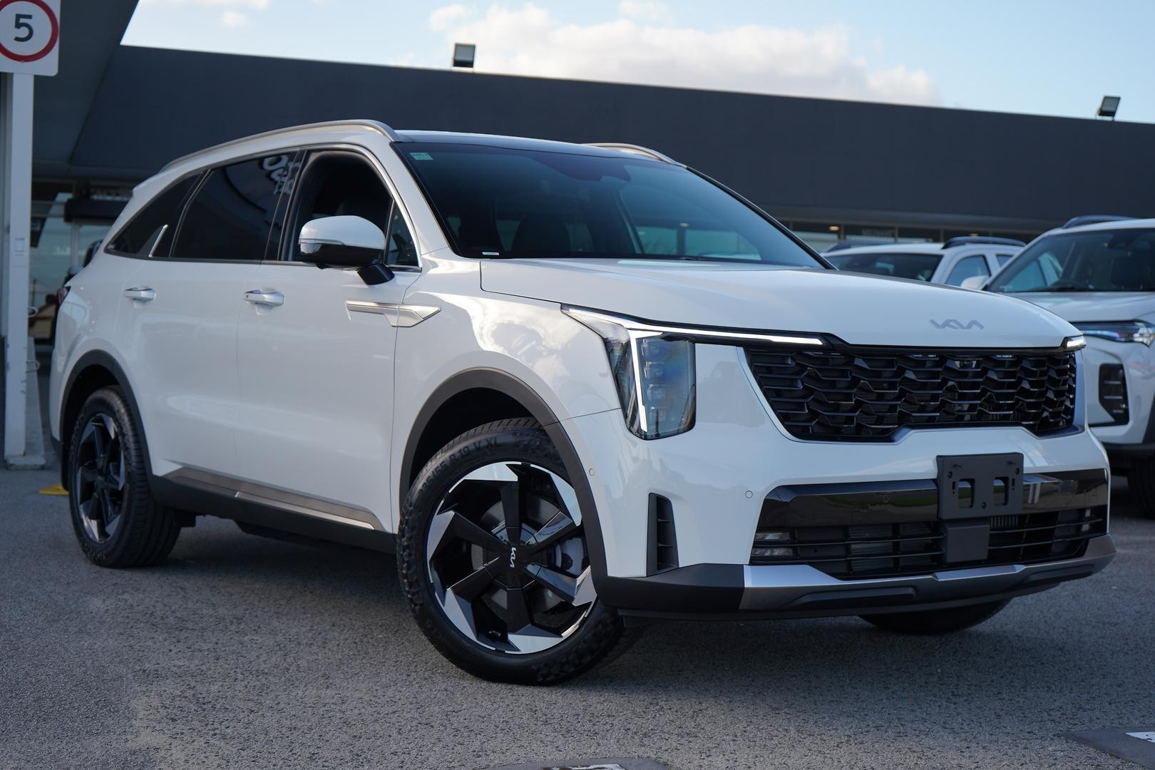 Kia Sorento image 1