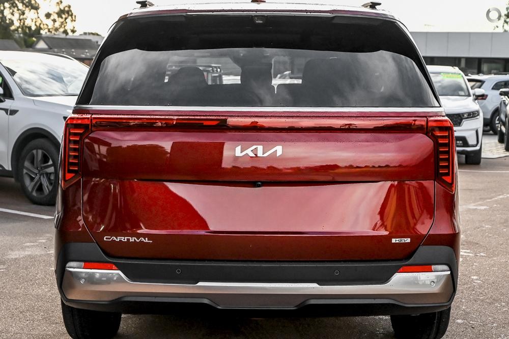 Kia Carnival image 3