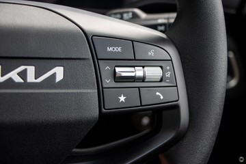 https://dvg-vehicle-assets.s3.amazonaws.com/947536/by10jnsjppaa8rya7ojenl9b.jpg