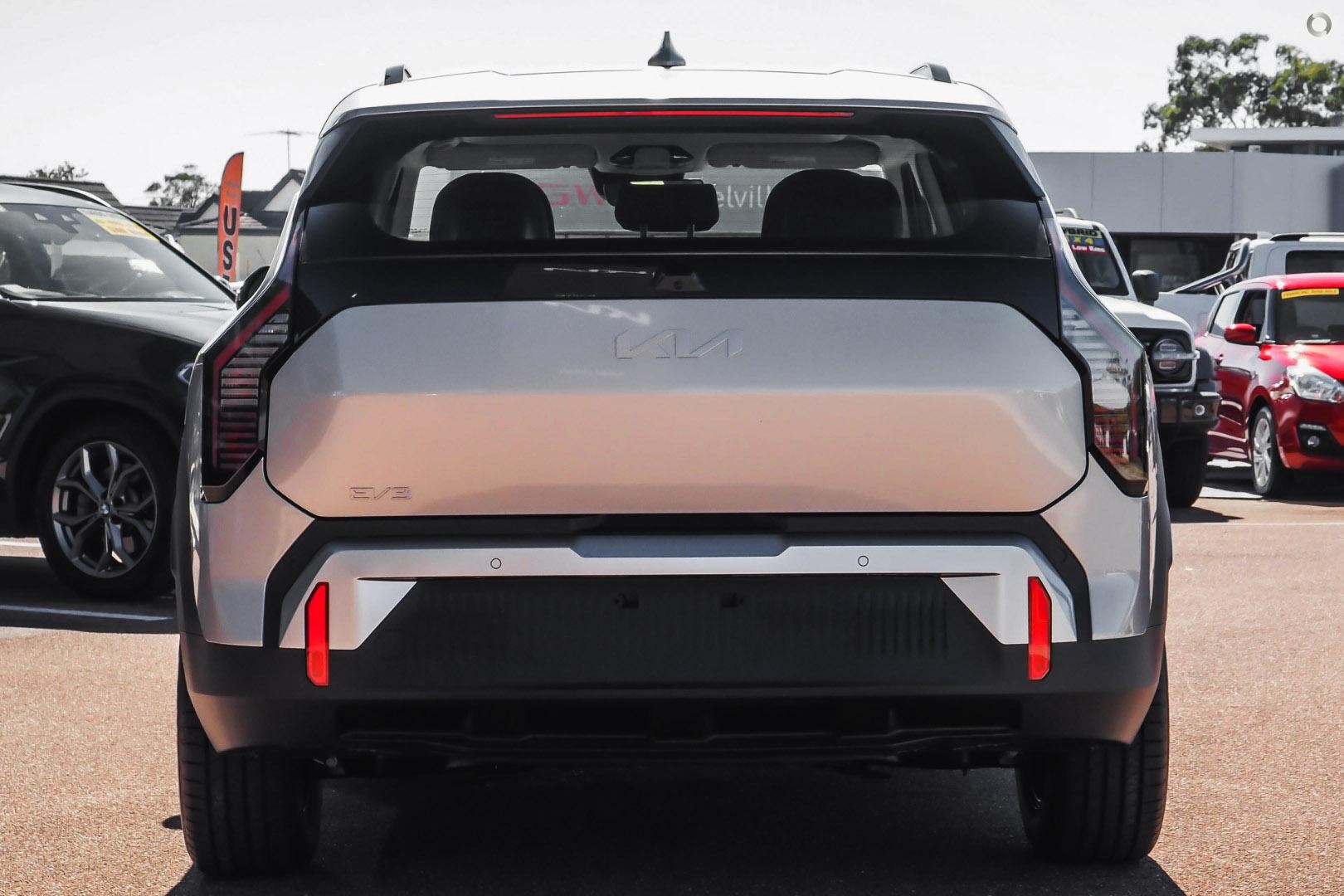 Kia Ev3 image 2