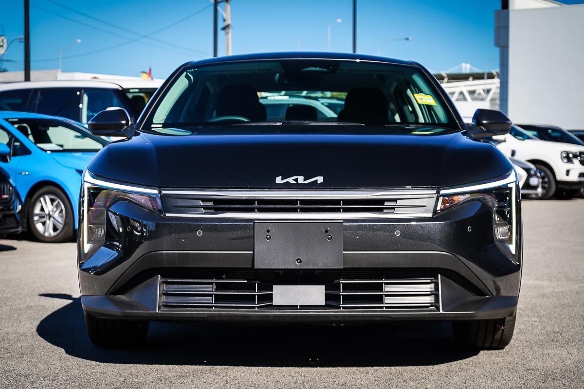 Kia K4 image 3