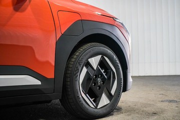 https://dvg-vehicle-assets.s3.amazonaws.com/961894/3ptlwfl2uf2r5dc06fa2orj4n.jpg