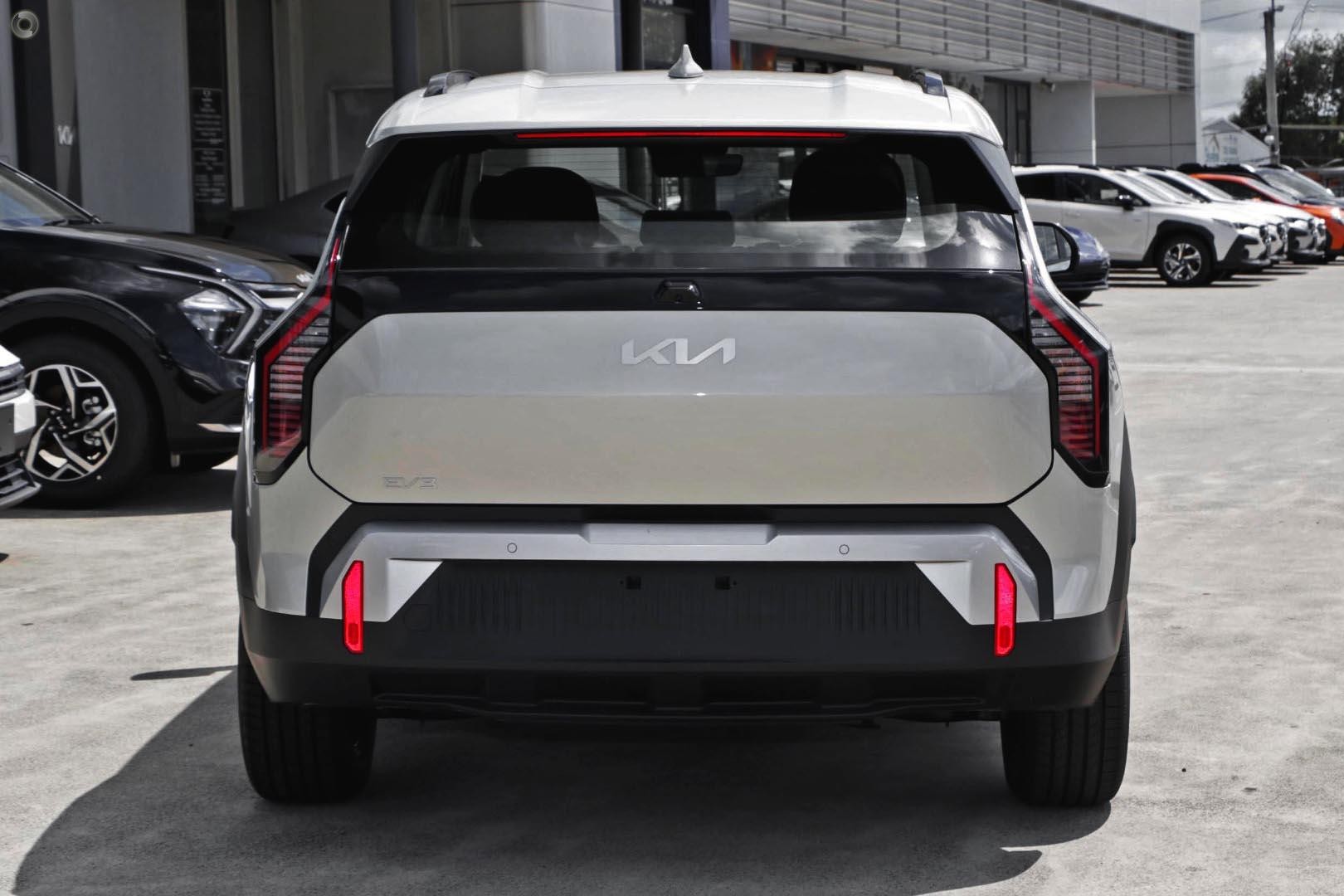 Kia Ev3 image 3