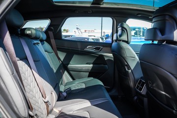 https://dvg-vehicle-assets.s3.amazonaws.com/987392/9ilmjsz7p1qj3llaup2uh2wa7.jpg