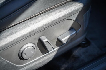 https://dvg-vehicle-assets.s3.amazonaws.com/987392/cl86o6tm44h2rczb6fk5q566c.jpg